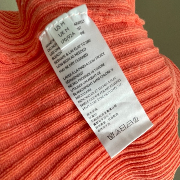 UO Urban Outfitters Sofia sleeveless turtleneck sweater Medium - Picture 6 of 8